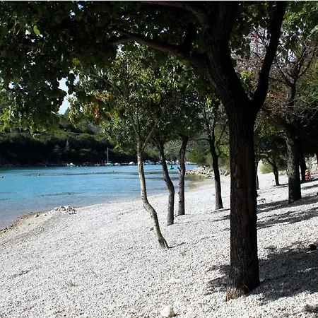 Studio Elvis Апартаменты Пломин